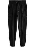 Next Kapsáče  čierna