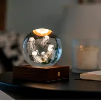 Stolní lampička s 3D motivem, více variant - Gingko Motiv: medúza