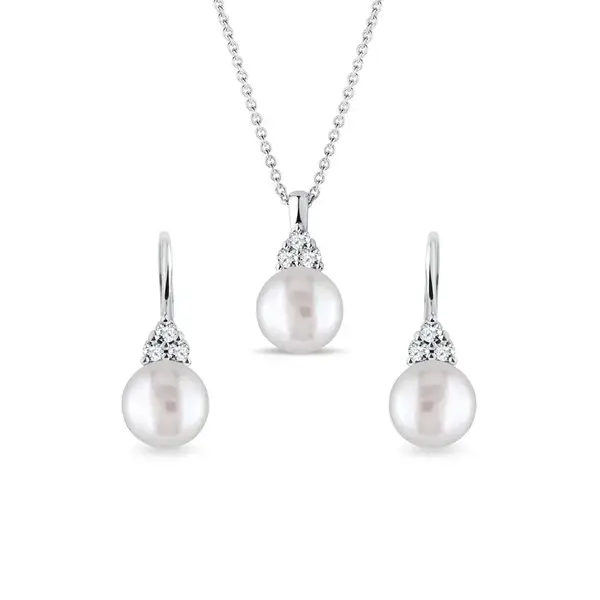 Sada šperků s perlami a diamanty v bílém zlatě KLENOTA