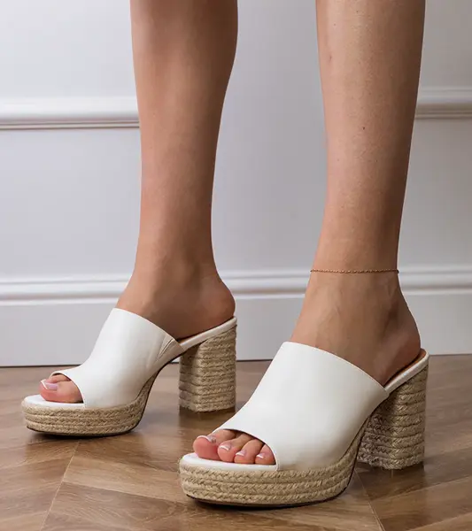 D/CEO White wedge espadrille sandals Grande
