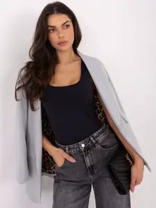 Černý top bez rukávů