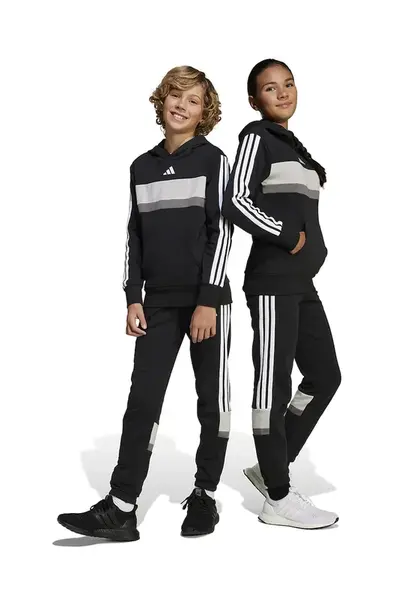 Dětské tepláky adidas černá barva, s aplikací, JC7486