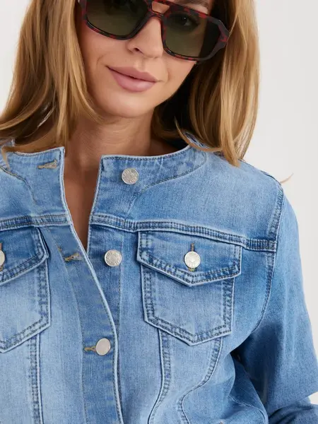 Modrá džínová bunda s dopasovaným střihem