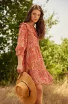 Trendyol Tile Plain Cut Mini Weave Šifon lemovaný volánem Paisley vzor šaty šaty