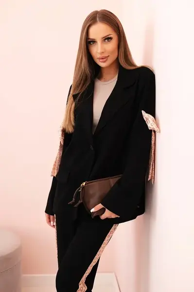 Kesi Włoski Dámský komplet s viskózou – sako s klopami a kalhoty s lampasem černý