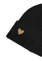 Čepice Pieces s ozdobným srdíčkem