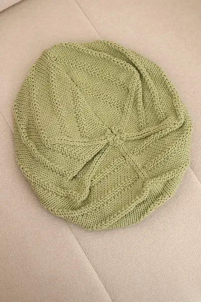 Dámská zimní vlněná čepice Kesi K378 khaki