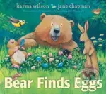Bear Finds Eggs - Karma Wilson - kniha z kategorie Pro děti