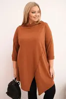 Kesi Dámská bavlněná blůza Plus Size asymetrická s ohrnutým rukávem tmavě camelová