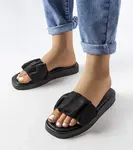 marka niezdefiniowana Black sandals adorned with ruffles Boulevard