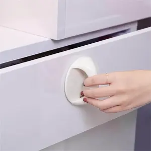 Úchytka nalepovací 4L 9223 bílá