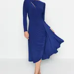 Trendyol Saks Vypasovaný výřez / detail okna Elegantní večerní šaty