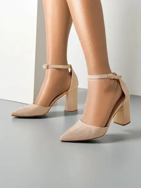 Resti Women's eco-suede pumps Caldeno