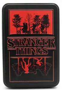 Hrací karty Stranger Things v plechovce