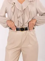 Béžové kalhoty s volánovou blůzkou