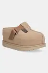 Semišové pantofle UGG Goldenstar Hi Clog dámské, béžová barva, na platformě, 1167550-SAN