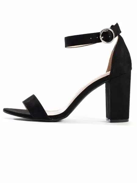 Celena Sandále  čierna