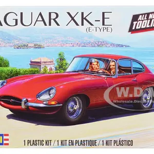 Level 5 Model Kit Jaguar XK-E (E-Type) 1/24 Scale Model by Revell