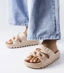 marka niezdefiniowana Beige rubber flip-flops Étoile