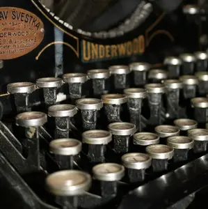 Hlasy českých literátů - Karel Čapek, Vítězslav Nezval, Pavel Eisner, Josef Kopta, Konstantin Biebl, Gabriela Preissová, Josef Svatopluk Machar, Josef