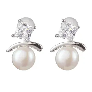 Natural Pearl Ear Studs