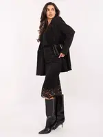 Čierna puzdrová sukňa s čipkou