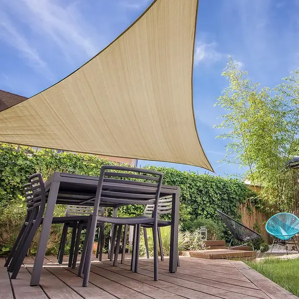 Tieniaca plachta trojuholníková 5x5x5 béžová