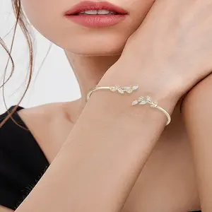 1Pc Elegant Brass Cubic Zirconia Leaf Cuff Bangles for Women