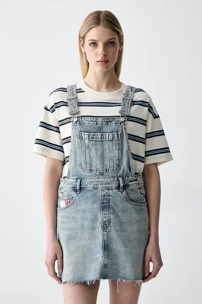 Tommy Jeans šaty džínové