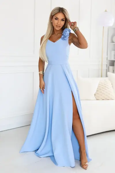 Elegantní večerní maxi šaty s rozparkem a růžemi