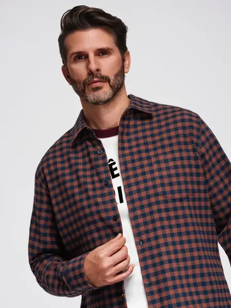 Ombre Men's checkered flannel shirt - navy blue and black
