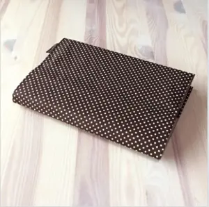 Obal na knihu - Puntíky na hnědé (UNI-XS)