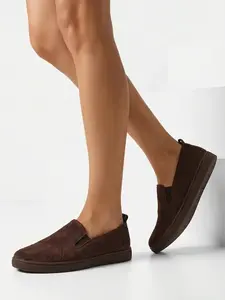 Dámske slip-on topánky Resti Openwork