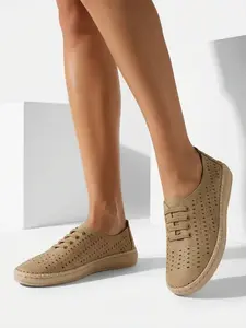 Dámske slip-on topánky Resti Eddier