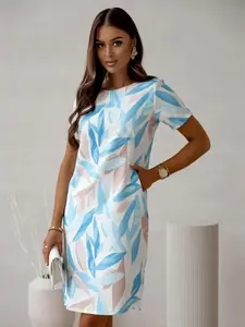 Resti Simple knee-length women's dress with short sleeves in various stripes