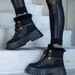 Gemre Black massive platform boots with fur Estrada