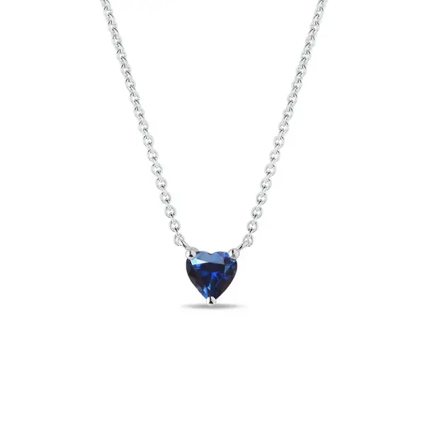 Náhrdelník z bílého zlata se safírem ve tvaru srdíčka KLENOTA