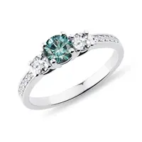 Prsteň z bieleho zlata s modrým a bielymi diamantmi KLENOTA