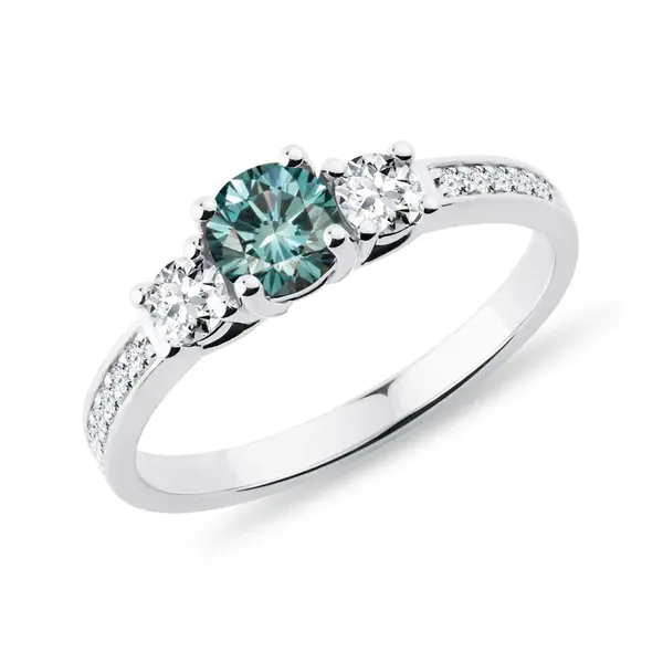 Prsteň z bieleho zlata s modrým a bielymi diamantmi KLENOTA