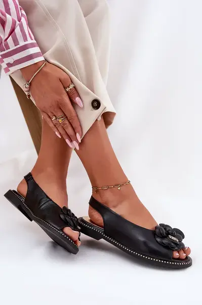 Kožené Ploché Sandály S Dekorací CheBello 4642 Černé