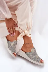 Boto Dámské sandály na klínu se zipem zvířecí vzor béžové Irriva