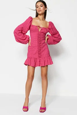 Trendyol Fuchsia Tie Detailní elegantní večerní šaty