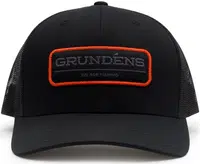 Grundéns kšiltovka we are fishing trucker - solid black