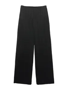 Pull&Bear Nohavice  čierna