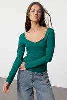 Trendyol Emerald Green Fitted Long Sleeve Sweetheart Neckline Cotton Stretch Knitted Blouse
