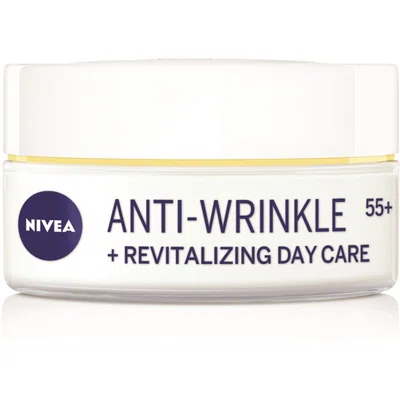 NIVEA Revitalizing obnovující denní krém proti vráskám 55+ 50 ml