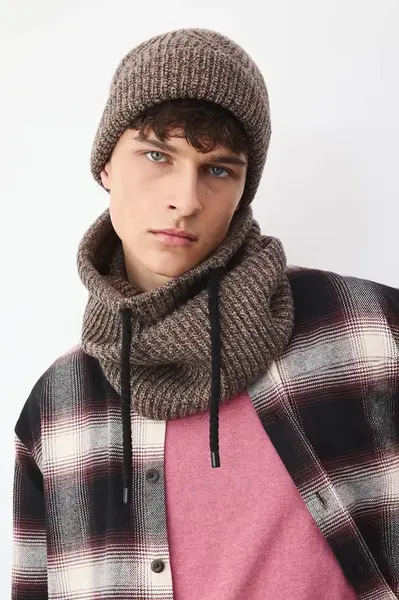 Čepice z vlněné směsi Medicine