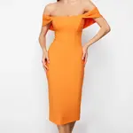Trendyol Oranžové Přiléhavé Tkané Šaty s Korzetem a Elegantními Detaily pro Večerní Příležitosti