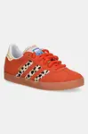 Sneakers boty adidas Originals GAZELLE TOY STORY oranžová barva, JI0074