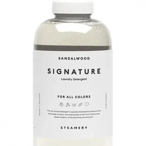 Tekutý prací prostředek Steamery Signature Laundry Detergent bílá barva